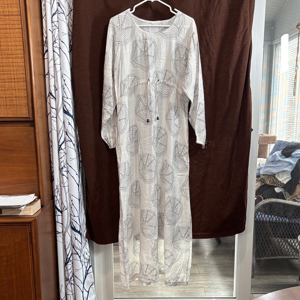 Elegant White Patterned Long Sleeve Dress